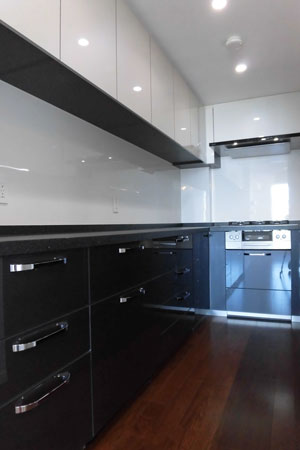 開放的で機能性を備えた安らげる住空間に